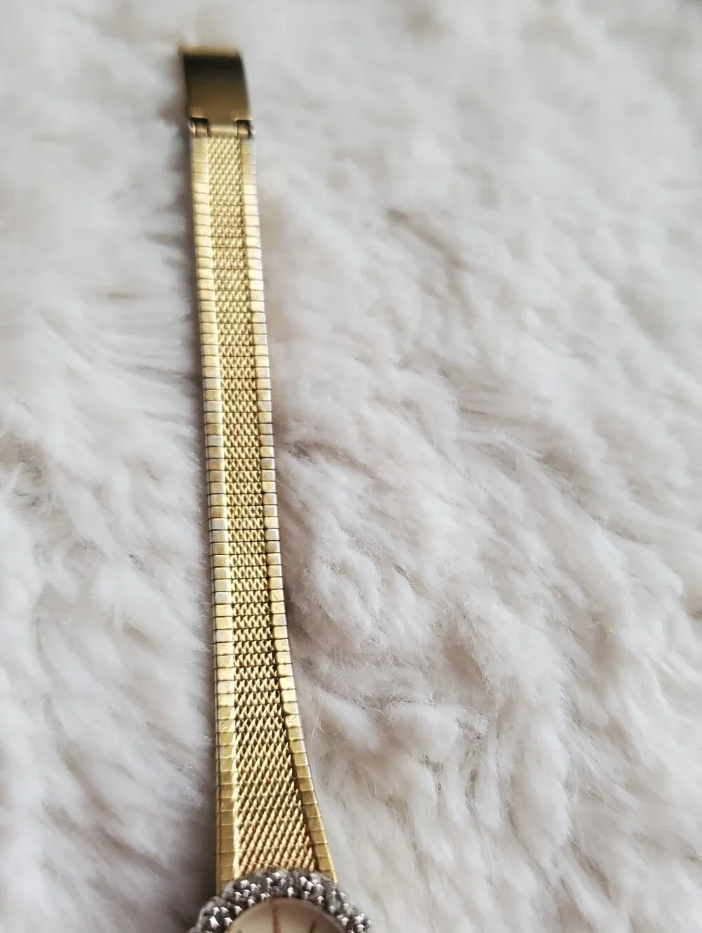 Armitron Quartz Women's Oval Analog Dress Watch Gold-Tone Bracelet Rhinestone